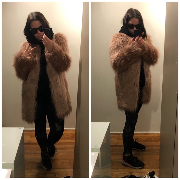 Zora - Picture 2 of 6